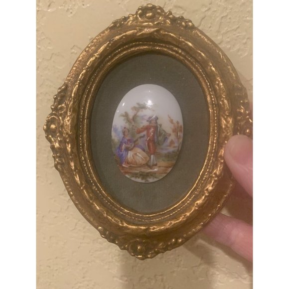 Vtg Cameo Creations x2  Victorian Ornate Gold Frames Oval Pictures Green - Picture 7 of 10